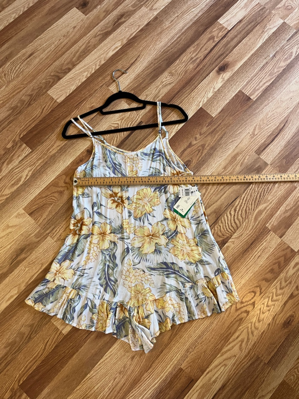 Rip Curl romper small 
NWT